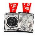 Medallas de carreras de obstáculos de carrera de forma cuadrada personalizada de Medal Maker